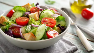 What to Eat With Salads to Stay Full Longer