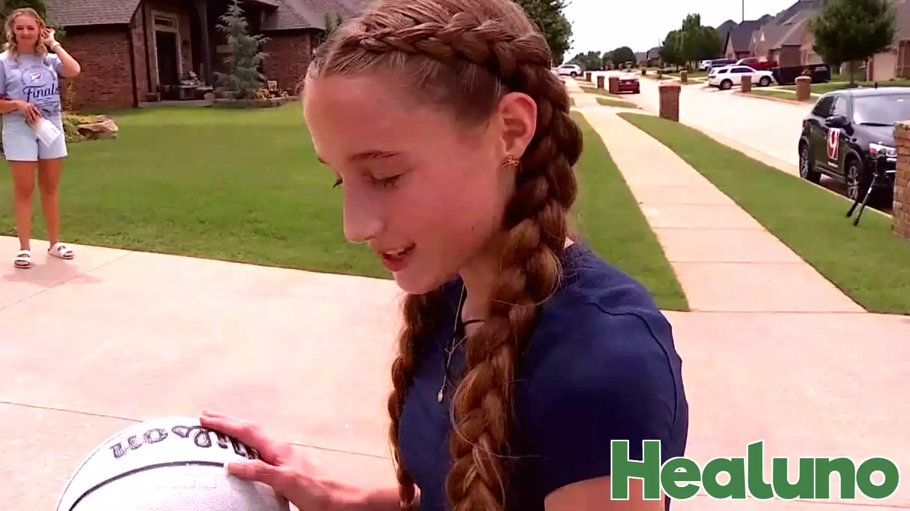 June Marks Scoliosis Awareness Month: The Importance of Early Detection