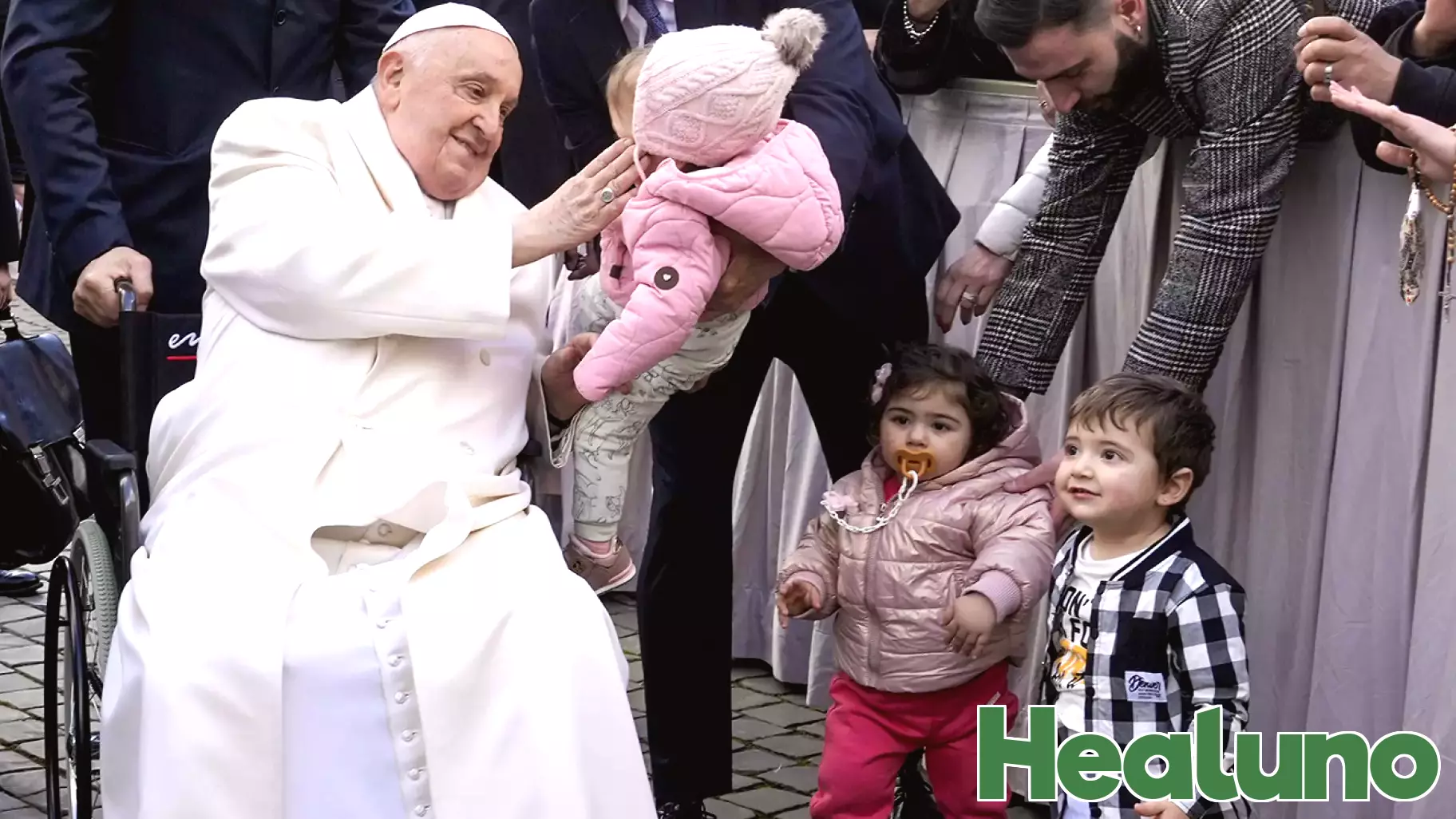 Popemobile Transformed into Health Clinic for Children in Gaza
